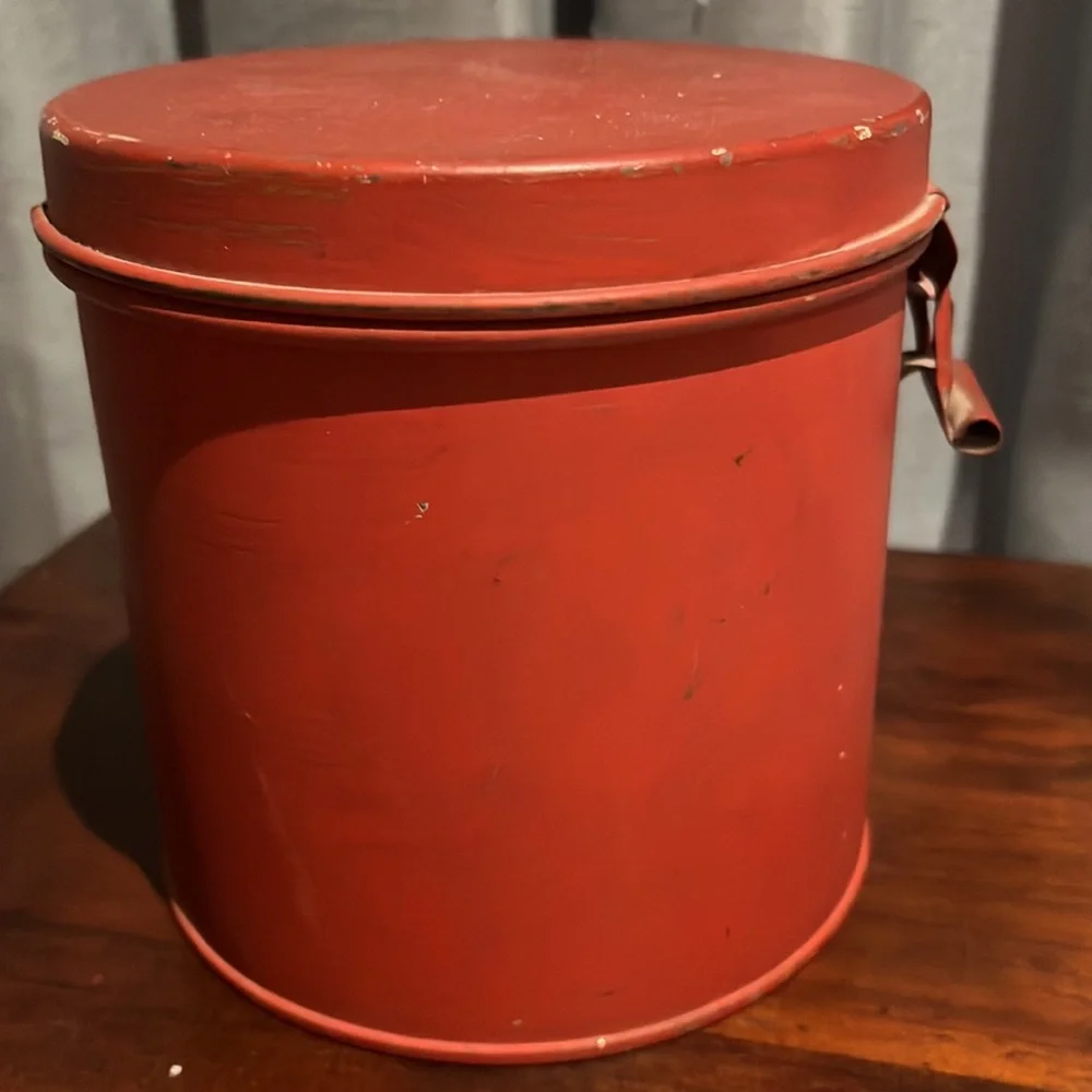 Vintage Painted Kreamer 2 Tin Canister with Hinged Latched Lid